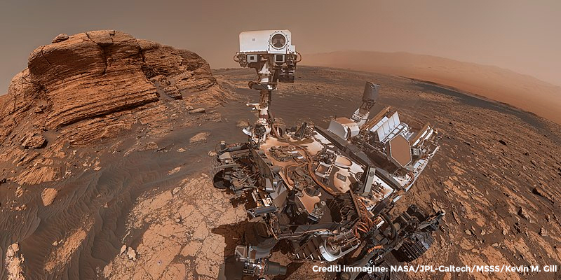 Uno dei selfie panoramici più recenti scattati dal rover, durante le operazioni di studio di un affioramento stratificato noto come monte Mercou