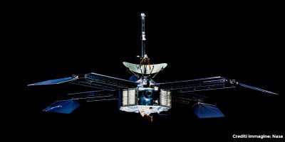 Riproduzione della sonda Mariner 4, la prima a sorvolare con successo Marte