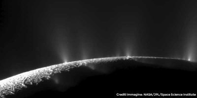 Una delle immagini della superficie di Titano scattate dal lander Huygens