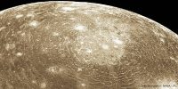 Il cratere Valhalla su Callisto, fotografato dalla sonda Galileo