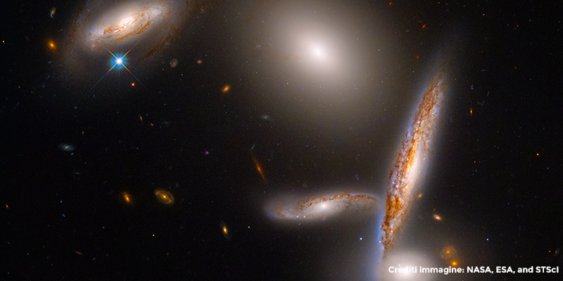 Illustrazione di diverse galassie nell'universo